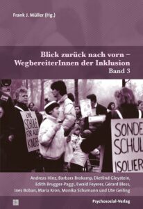 Cover des 3.Bandes von "Blick zurück nach vorn" mit einem Photo einer Elterndemonstration aus den 80er Jahren